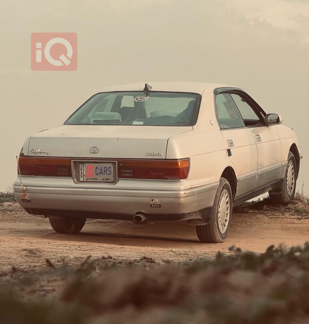 تۆیۆتا کراون